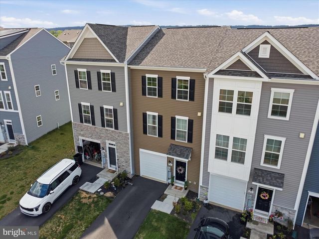 240 HUSKY TRL, Martinsburg, WV 25403