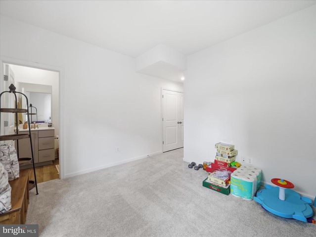 240 HUSKY TRL, Martinsburg, WV 25403