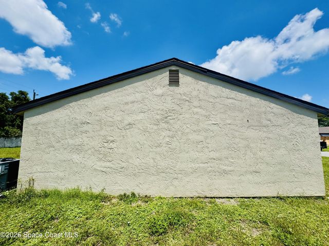 730 Azure Avenue NE, Palm Bay, FL 32905
