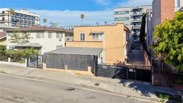 960 S Kingsley, Los Angeles, CA 90006