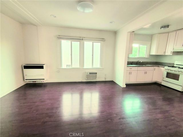 960 S Kingsley, Los Angeles, CA 90006