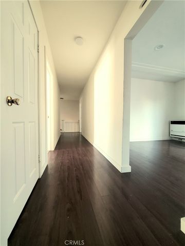 960 S Kingsley, Los Angeles, CA 90006