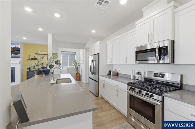 1567 Stasny Av SE, Albany, OR 97322