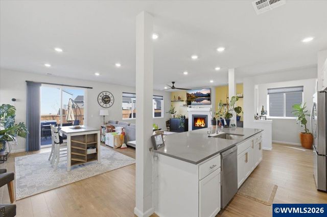 1567 Stasny Av SE, Albany, OR 97322