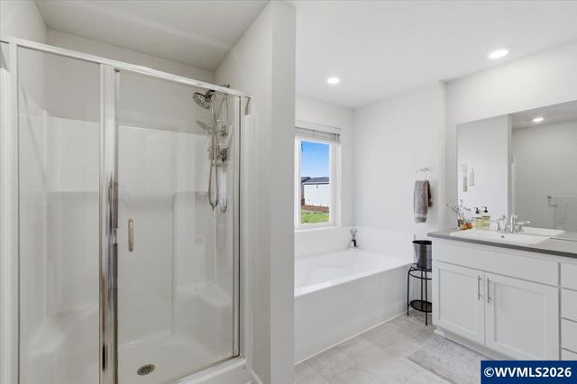 1567 Stasny Av SE, Albany, OR 97322