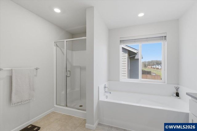 1567 Stasny Av SE, Albany, OR 97322