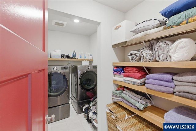 1567 Stasny Av SE, Albany, OR 97322