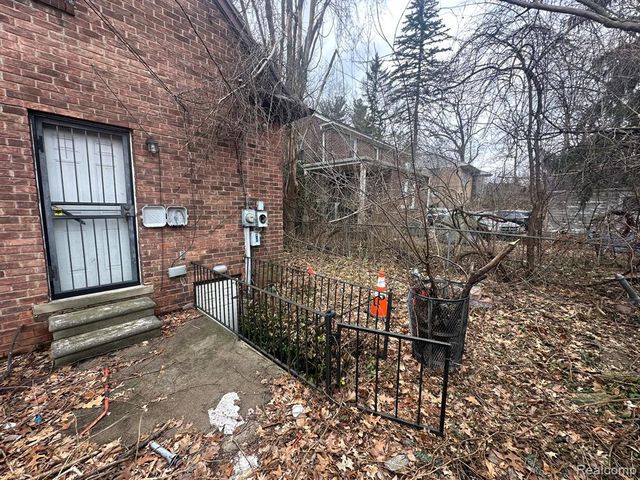 21540 Florence Street, Detroit, MI 48219