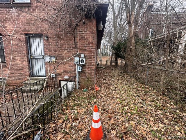 21540 Florence Street, Detroit, MI 48219