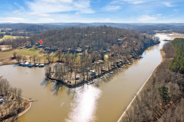 982 LOST CREEK BOAT DK RD, Decaturville, TN 38329