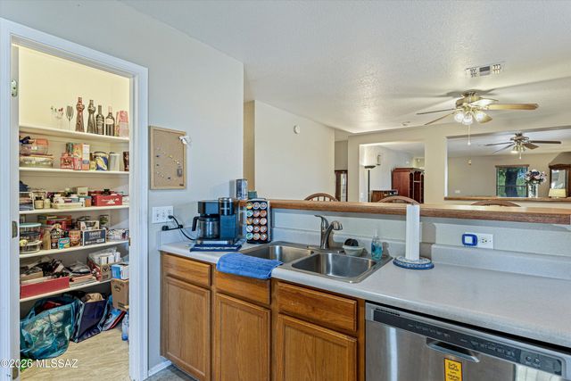 9901 E Rocky Wash Drive, Tucson, AZ 85748