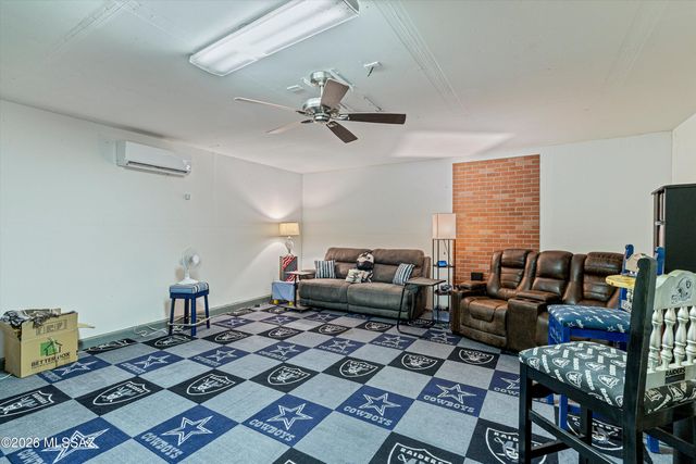 9901 E Rocky Wash Drive, Tucson, AZ 85748