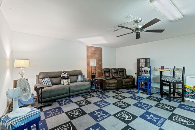 9901 E Rocky Wash Drive, Tucson, AZ 85748