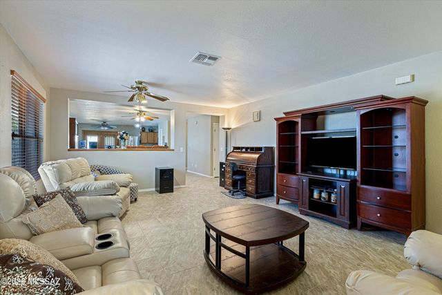 9901 E Rocky Wash Drive, Tucson, AZ 85748
