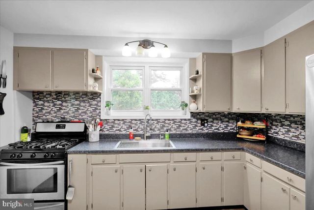 130 W 38TH ST, Reading, PA 19606
