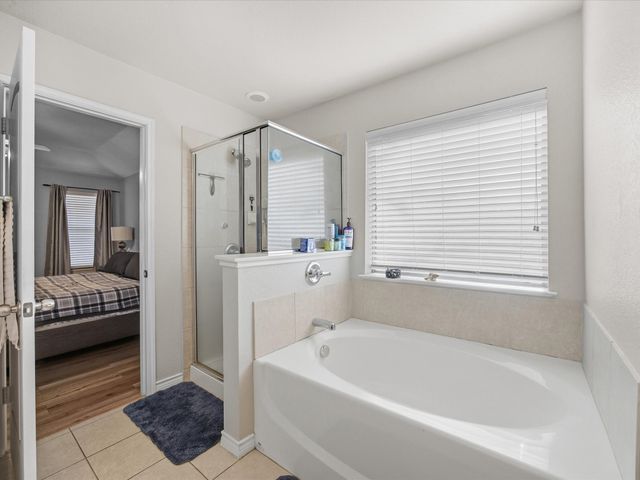 211 Carriage Drive, Willow Park, TX 76087