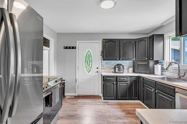612 N Blacks Corners Road, Imlay City, MI 48444