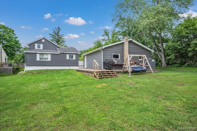 612 N Blacks Corners Road, Imlay City, MI 48444