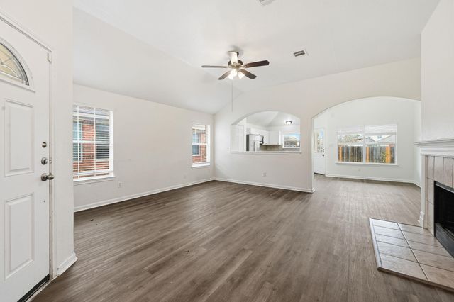 3908 Rocky Shore LN, Pflugerville, TX 78660