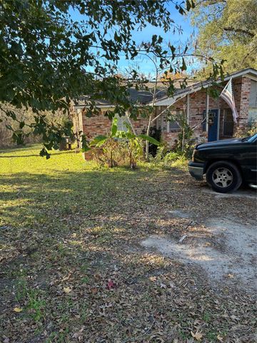 104 Sabine, Huntsville, TX 77320