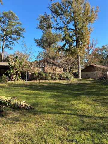 104 Sabine, Huntsville, TX 77320