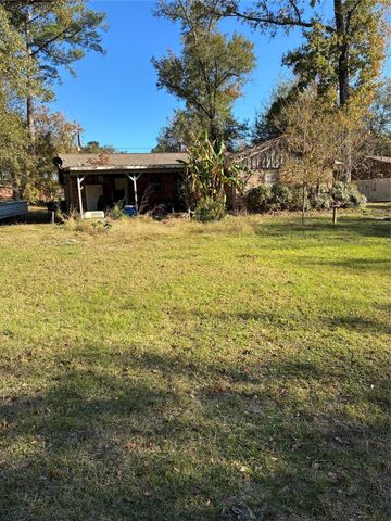 104 Sabine, Huntsville, TX 77320