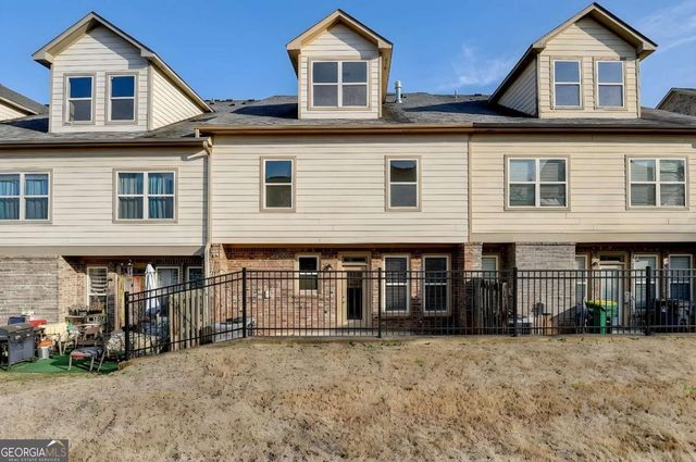 979 Parkside Wood Court, Lawrenceville, GA 30043