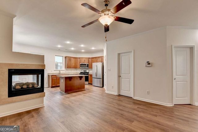 979 Parkside Wood Court, Lawrenceville, GA 30043