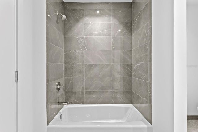 3015 S YSABELLA AVENUE 2002, Tampa, FL 33629