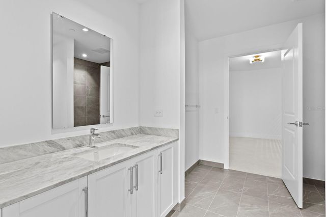 3015 S YSABELLA AVENUE 2002, Tampa, FL 33629