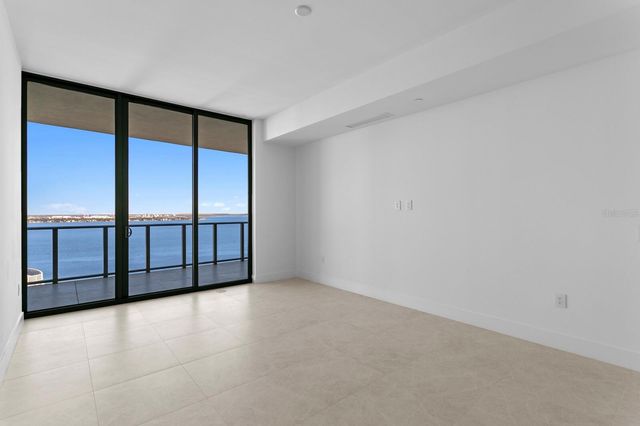 3015 S YSABELLA AVENUE 2002, Tampa, FL 33629