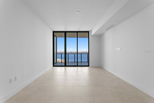 3015 S YSABELLA AVENUE 2002, Tampa, FL 33629