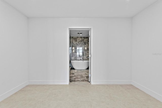 3015 S YSABELLA AVENUE 2002, Tampa, FL 33629