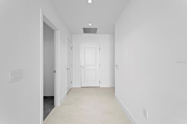 3015 S YSABELLA AVENUE 2002, Tampa, FL 33629