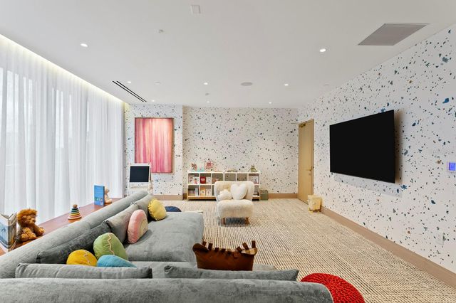 3015 S YSABELLA AVENUE 2002, Tampa, FL 33629