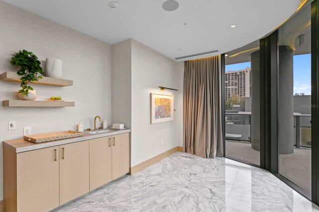 3015 S YSABELLA AVENUE 2002, Tampa, FL 33629