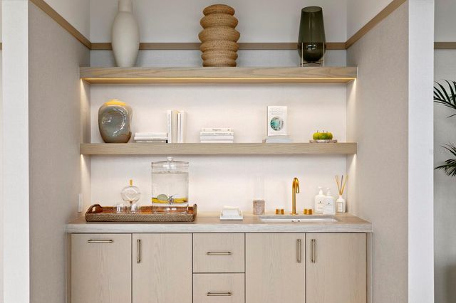 3015 S YSABELLA AVENUE 2002, Tampa, FL 33629