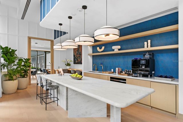 3015 S YSABELLA AVENUE 2002, Tampa, FL 33629