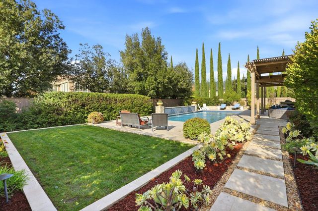 1625 Mission Avenida, Morgan Hill, CA 95037