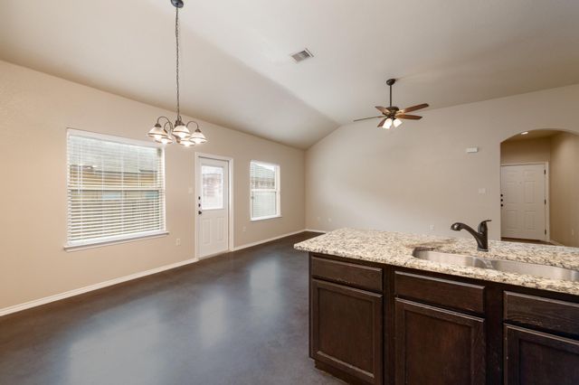 424 JACK RABBIT LN B, Buda, TX 78610