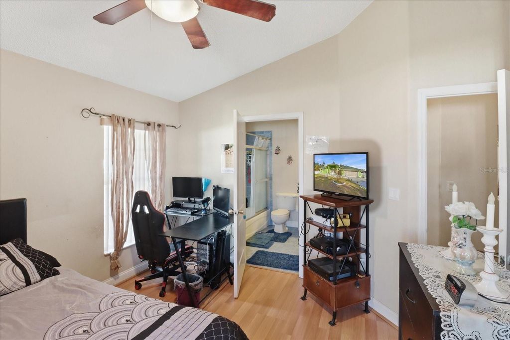 Image 20 of property listing at 13061 SW 77TH AVENUE, Ocala, FL 34473