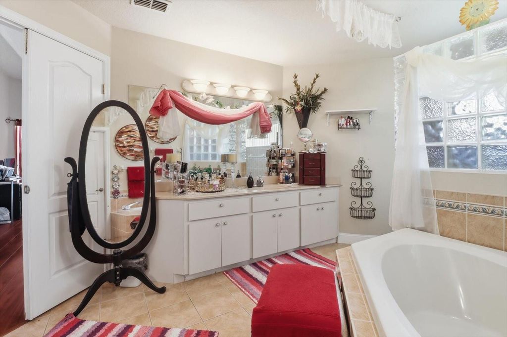 Image 29 of property listing at 13061 SW 77TH AVENUE, Ocala, FL 34473