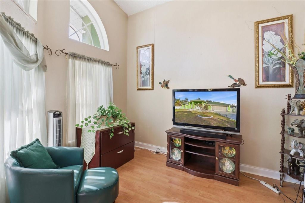 Image 8 of property listing at 13061 SW 77TH AVENUE, Ocala, FL 34473