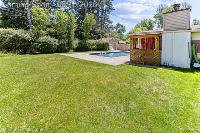 23950 Meadowbrook Road, Novi, MI 48375