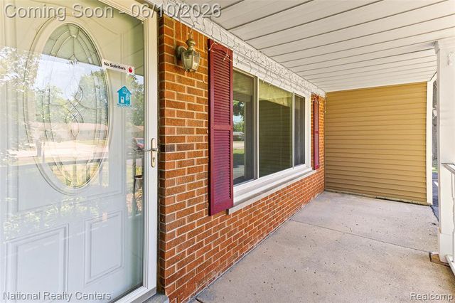 23950 Meadowbrook Road, Novi, MI 48375