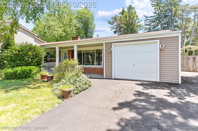 23950 Meadowbrook Road, Novi, MI 48375
