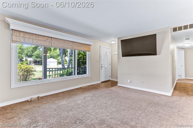 23950 Meadowbrook Road, Novi, MI 48375