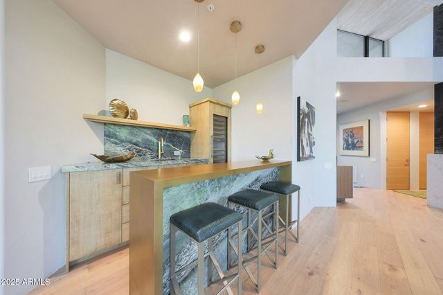 10651 E FERNWOOD Lane, Scottsdale, AZ 85262