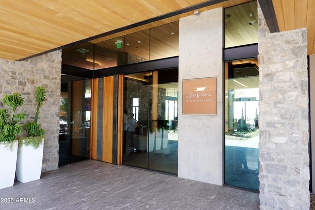 10651 E FERNWOOD Lane, Scottsdale, AZ 85262