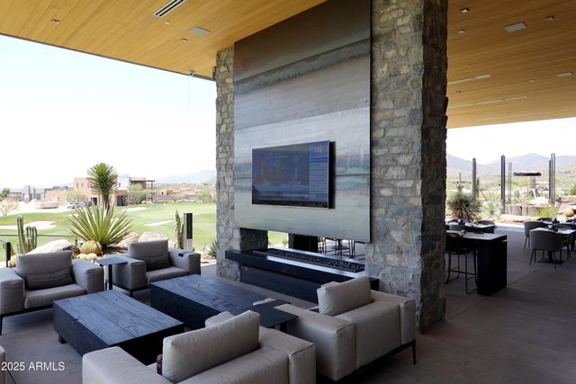 10651 E FERNWOOD Lane, Scottsdale, AZ 85262